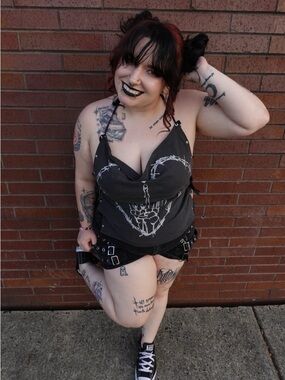 Meet your Posher, Carlyle